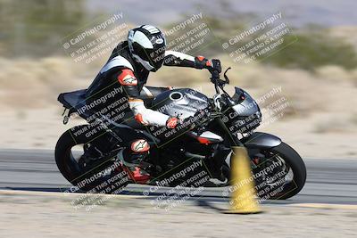 media/Dec-01-2025-Moto Forza (Mon) [[2daa91e15f]]/3-Beginner Group/Session 2 (Turn 7 Inside Pans)/